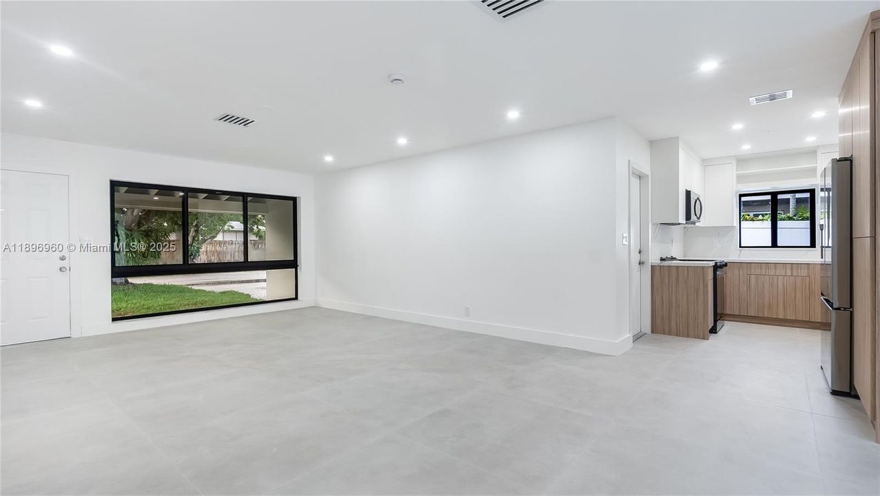 For Sale: $730,000 (3 beds, 2 baths, 1818 Square Feet)