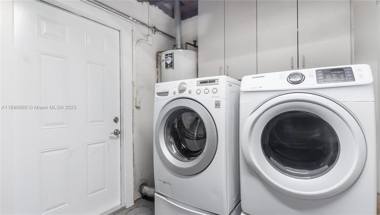 For Sale: $730,000 (3 beds, 2 baths, 1818 Square Feet)