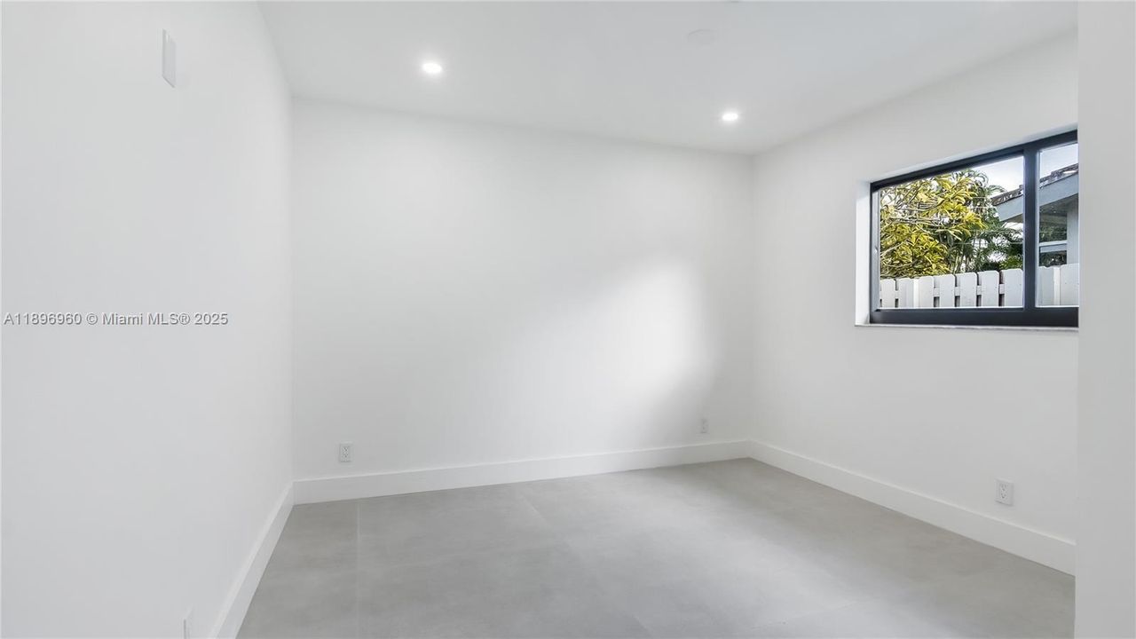 For Sale: $730,000 (3 beds, 2 baths, 1818 Square Feet)