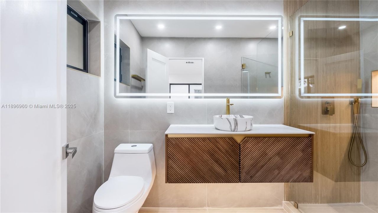 For Sale: $730,000 (3 beds, 2 baths, 1818 Square Feet)