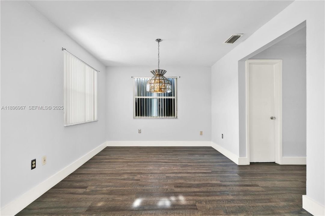 出租: $2,650 (3 贝兹, 2 浴室, 2634 平方英尺)