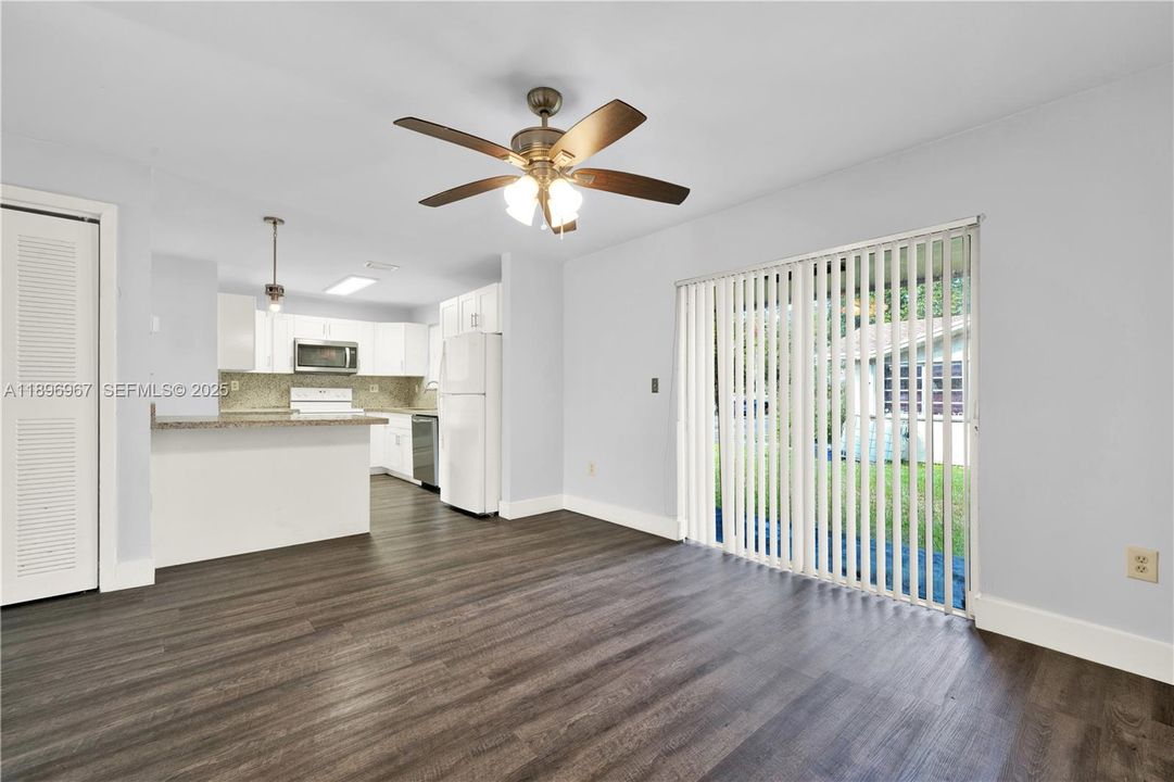 出租: $2,650 (3 贝兹, 2 浴室, 2634 平方英尺)