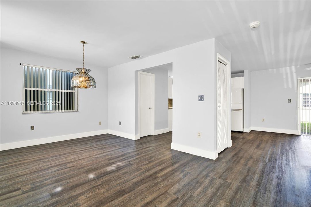 出租: $2,650 (3 贝兹, 2 浴室, 2634 平方英尺)