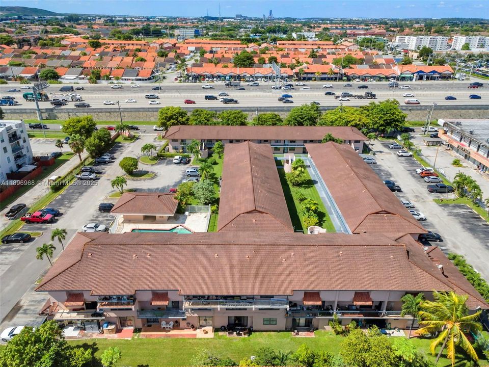 Недавно продано: $254,999 (2 спален, 1 ванн, 1150 Квадратных фут)