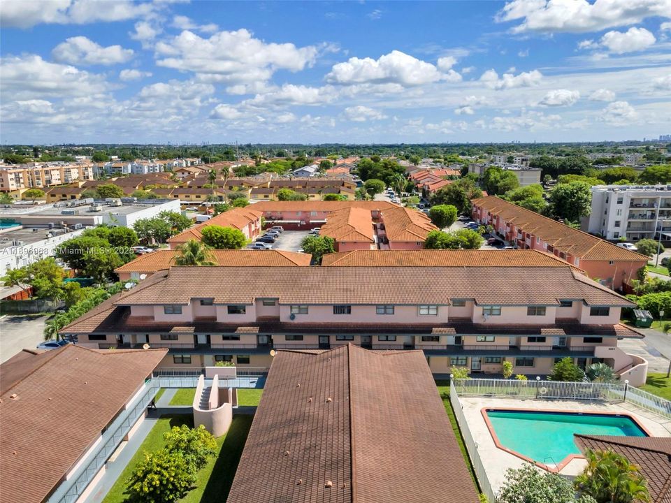 Недавно продано: $254,999 (2 спален, 1 ванн, 1150 Квадратных фут)