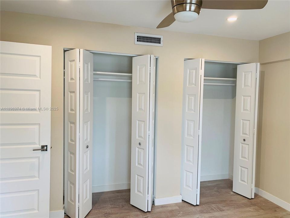 Active With Contract: $1,900 (1 beds, 1 baths, 6634 Square Feet)