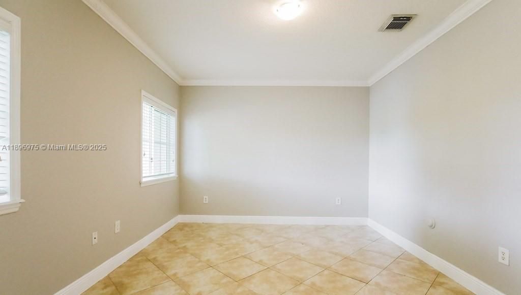 Recently Rented: $2,465 (4 beds, 3 baths, 1857 Square Feet)