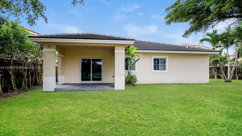 Recently Rented: $2,465 (4 beds, 3 baths, 1857 Square Feet)