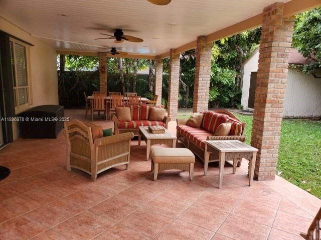 Active With Contract: $920,000 (5 beds, 3 baths, 3038 Square Feet)