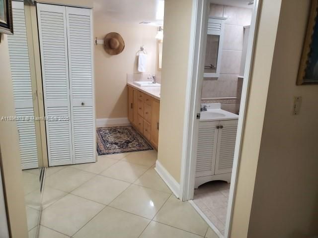 Active With Contract: $920,000 (5 beds, 3 baths, 3038 Square Feet)