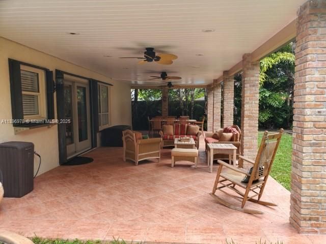 Active With Contract: $920,000 (5 beds, 3 baths, 3038 Square Feet)