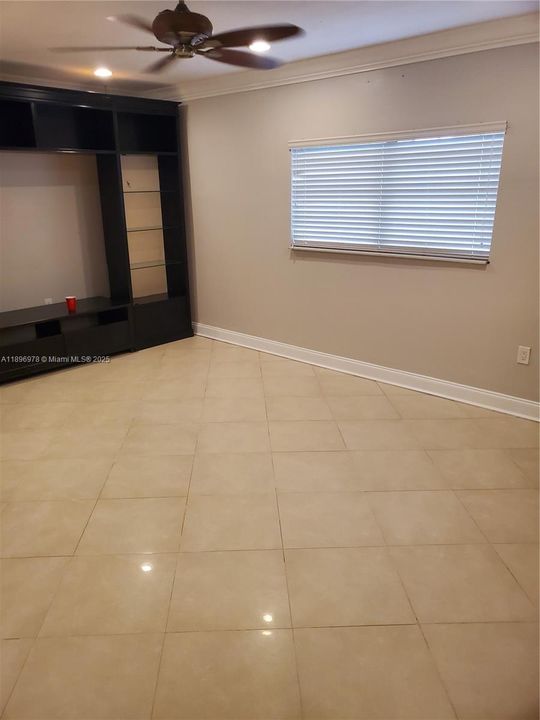 Active With Contract: $920,000 (5 beds, 3 baths, 3038 Square Feet)