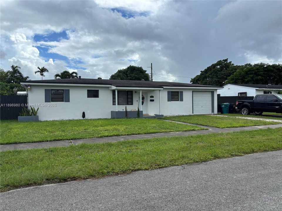 Active With Contract: $699,900 (4 beds, 2 baths, 1670 Square Feet)
