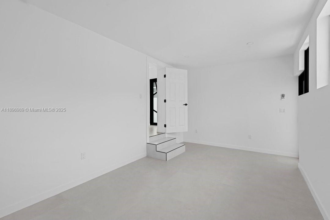 На продажу: $678,987 (3 спален, 3 ванн, 1256 Квадратных фут)