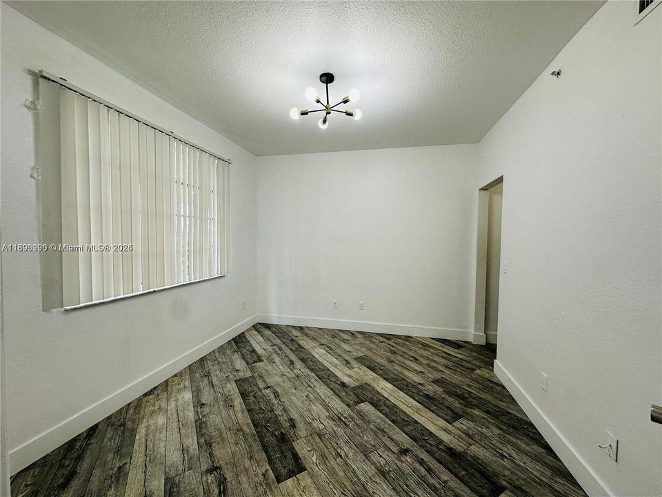 待售: $199,900 (2 贝兹, 2 浴室, 0 平方英尺)