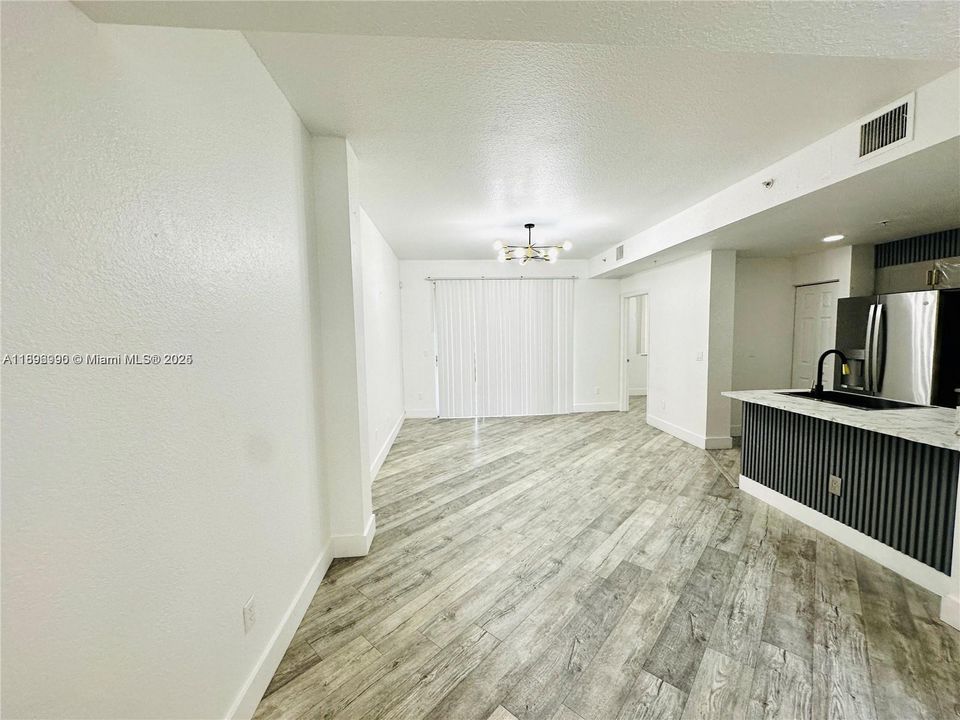 待售: $199,900 (2 贝兹, 2 浴室, 0 平方英尺)