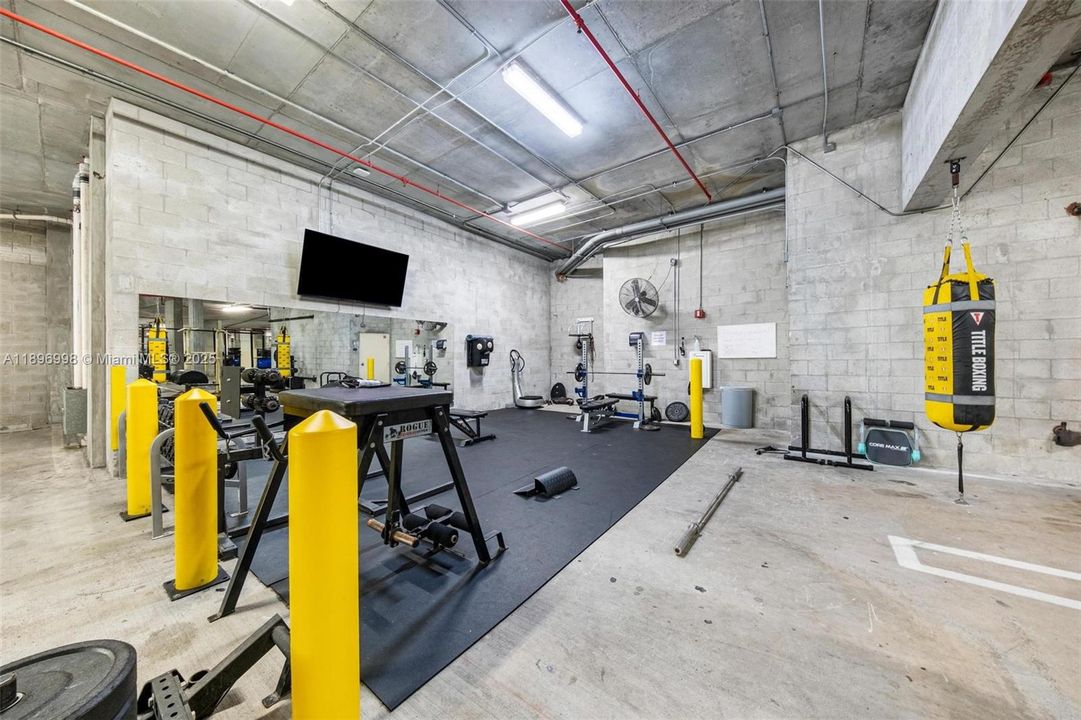 Recently Rented: $5,300 (3 beds, 2 baths, 1336 Square Feet)