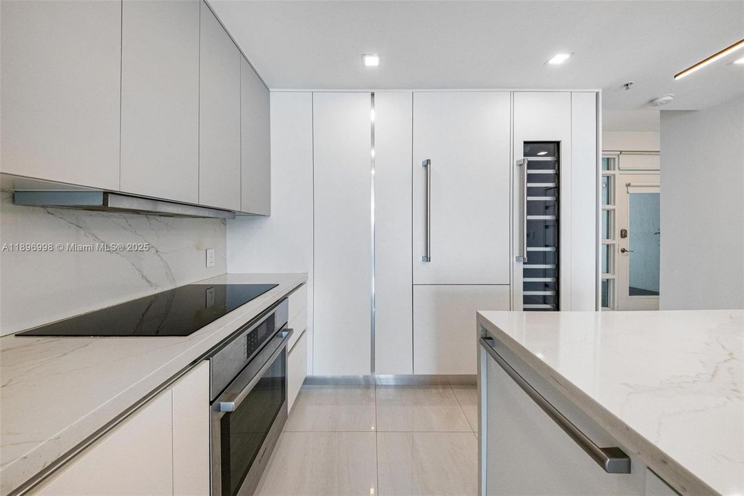 Recently Rented: $5,300 (3 beds, 2 baths, 1336 Square Feet)