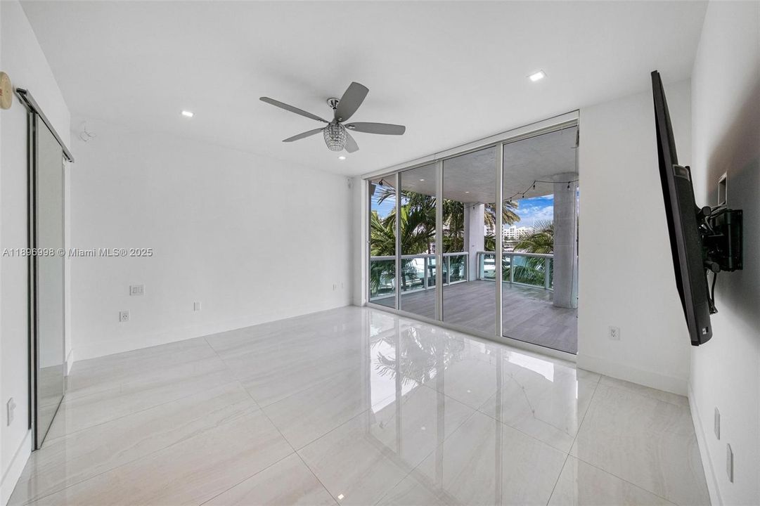 Recently Rented: $5,300 (3 beds, 2 baths, 1336 Square Feet)