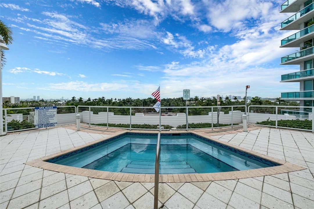 Recently Rented: $5,300 (3 beds, 2 baths, 1336 Square Feet)