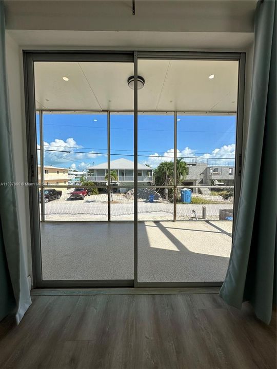 For Sale: $1,990,000 (4 beds, 2 baths, 1680 Square Feet)