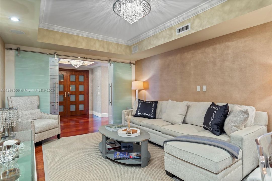 For Sale: $2,825,000 (3 beds, 3 baths, 2840 Square Feet)