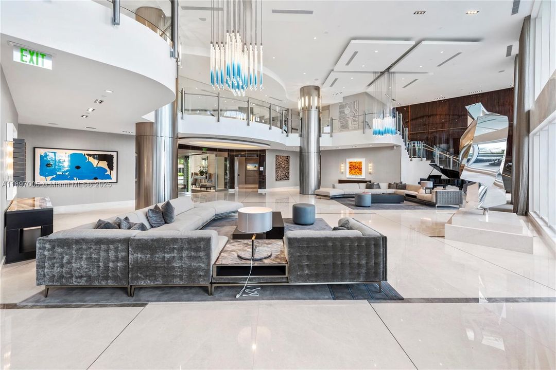 For Sale: $2,825,000 (3 beds, 3 baths, 2840 Square Feet)