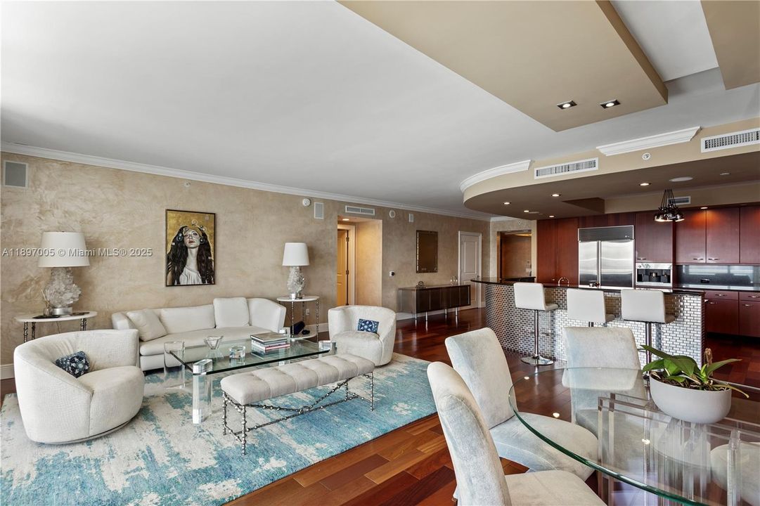 For Sale: $2,825,000 (3 beds, 3 baths, 2840 Square Feet)