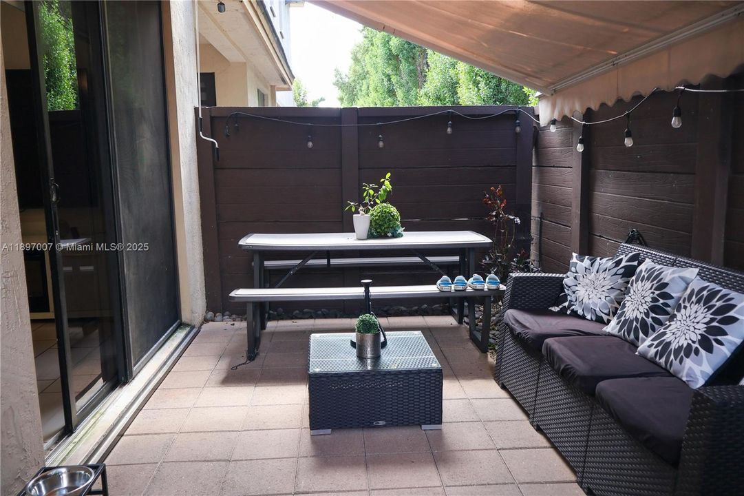 En Venta: $570,000 (3 camas, 2 baños, 1743 Pies cuadrados)