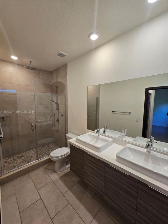 待售: $570,000 (3 贝兹, 2 浴室, 1743 平方英尺)