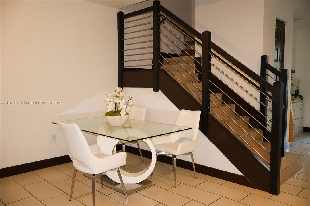 En Venta: $570,000 (3 camas, 2 baños, 1743 Pies cuadrados)