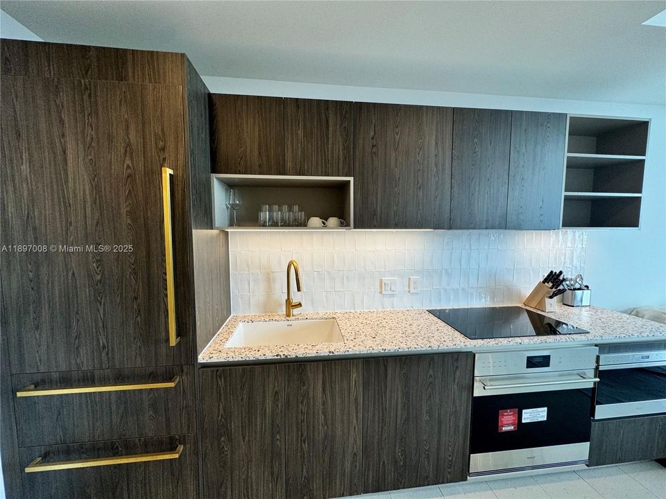 For Rent: $4,900 (1 beds, 1 baths, 505 Square Feet)