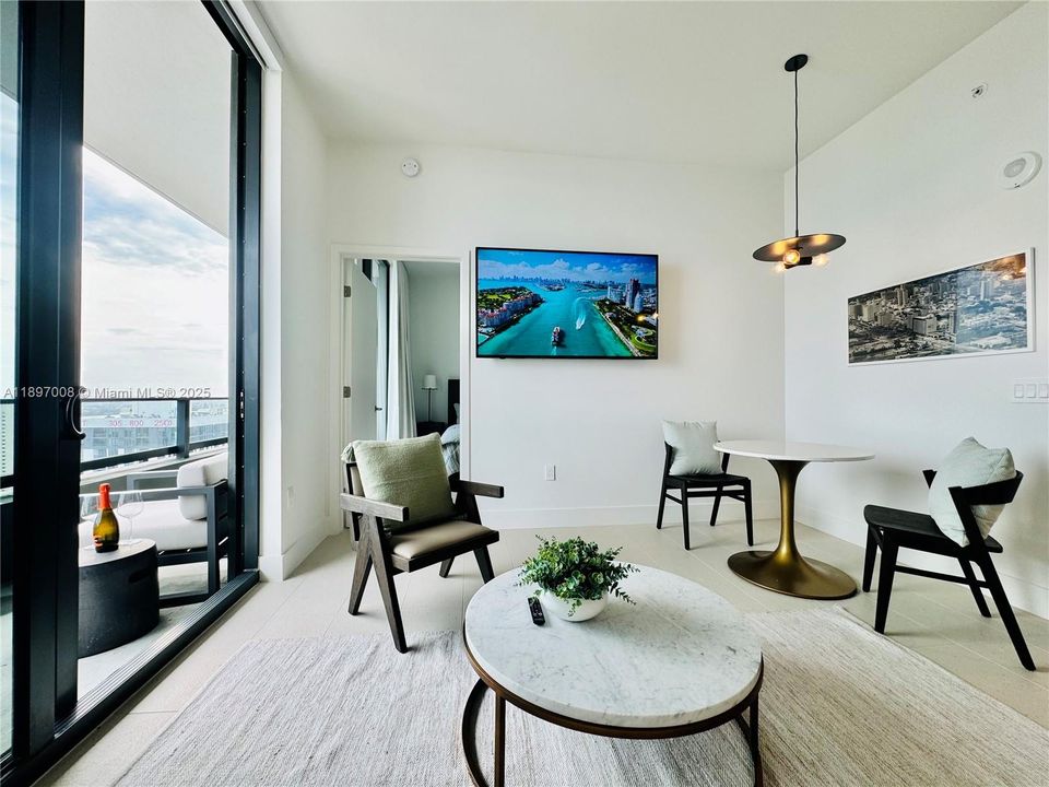 For Rent: $4,900 (1 beds, 1 baths, 505 Square Feet)