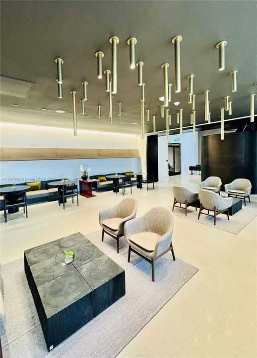 For Rent: $4,900 (1 beds, 1 baths, 505 Square Feet)