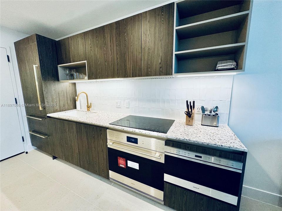 For Rent: $4,900 (1 beds, 1 baths, 505 Square Feet)