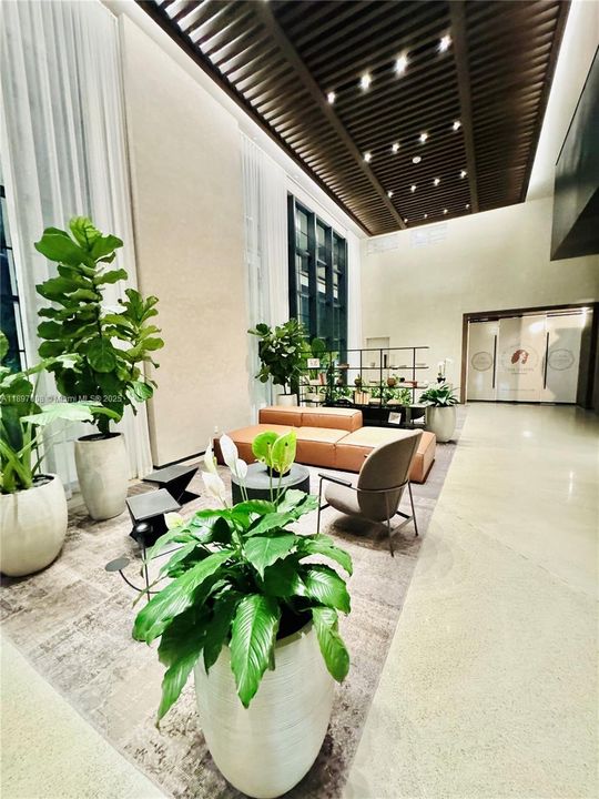 For Rent: $4,900 (1 beds, 1 baths, 505 Square Feet)