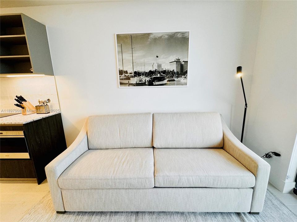 For Rent: $4,900 (1 beds, 1 baths, 505 Square Feet)