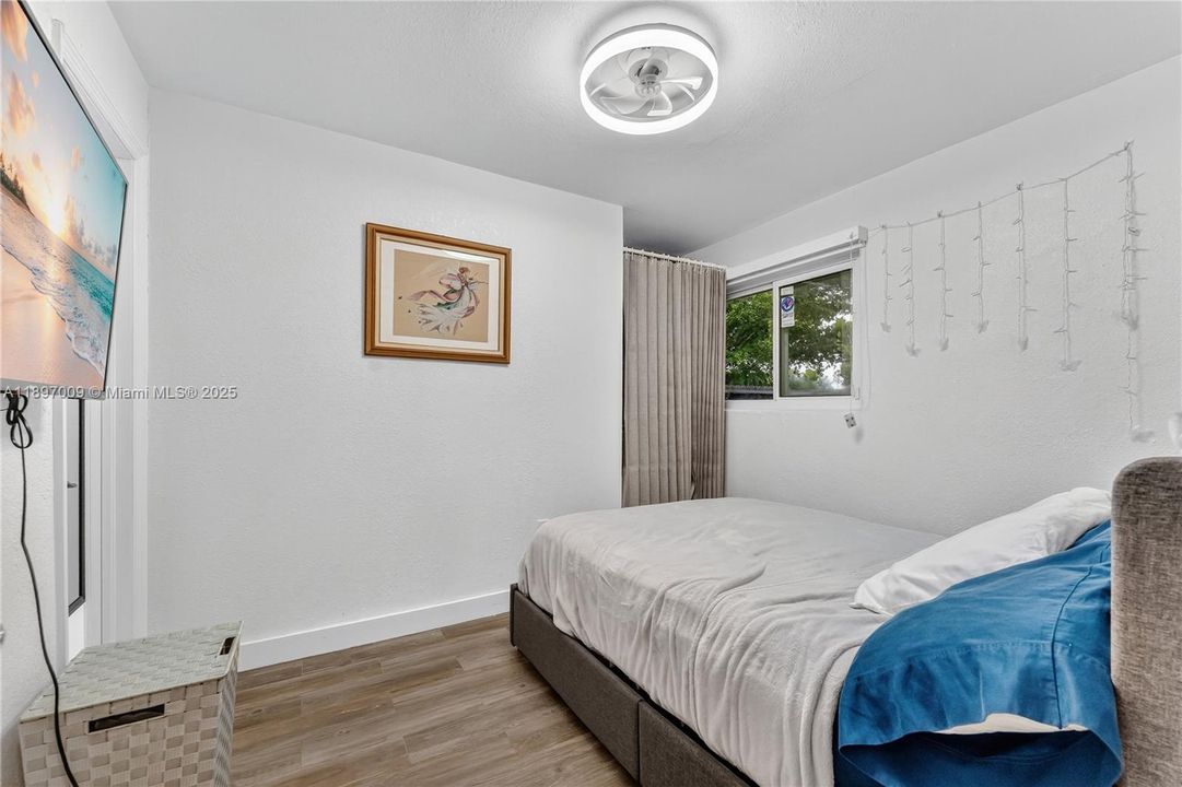 Recently Sold: $719,900 (4 beds, 3 baths, 1628 Square Feet)