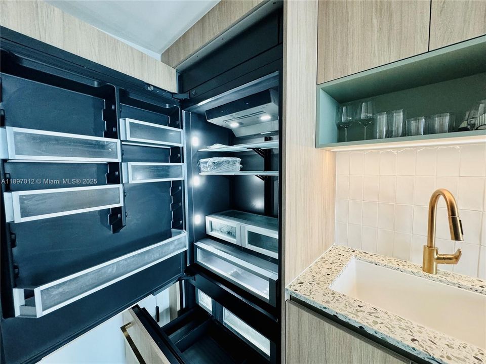 For Rent: $4,500 (1 beds, 1 baths, 540 Square Feet)