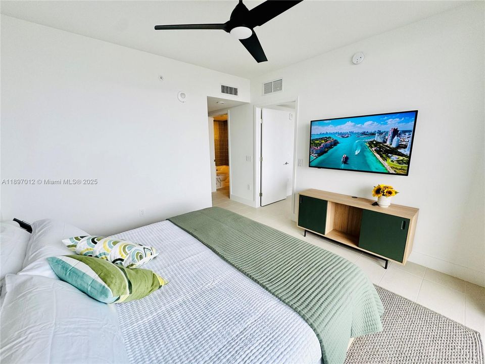 For Rent: $4,500 (1 beds, 1 baths, 540 Square Feet)