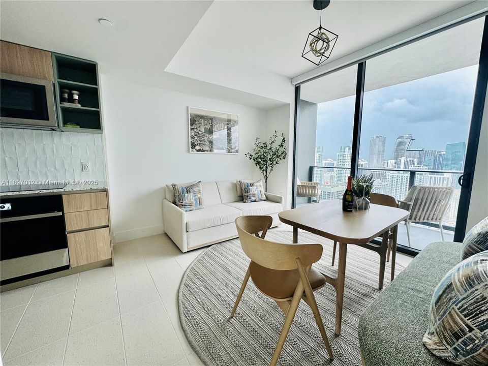 For Rent: $4,500 (1 beds, 1 baths, 540 Square Feet)