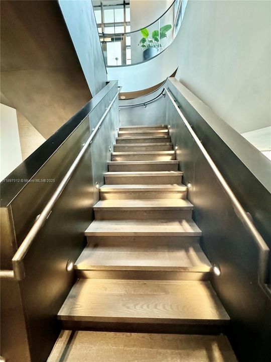 For Rent: $4,500 (1 beds, 1 baths, 540 Square Feet)