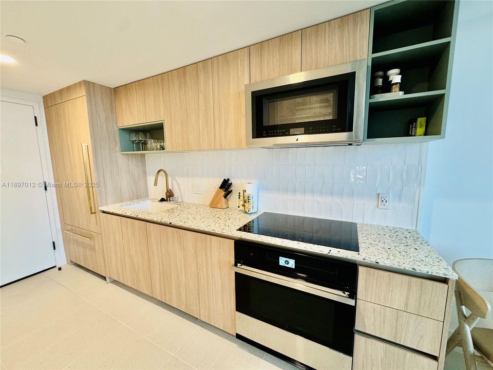 For Rent: $4,500 (1 beds, 1 baths, 540 Square Feet)