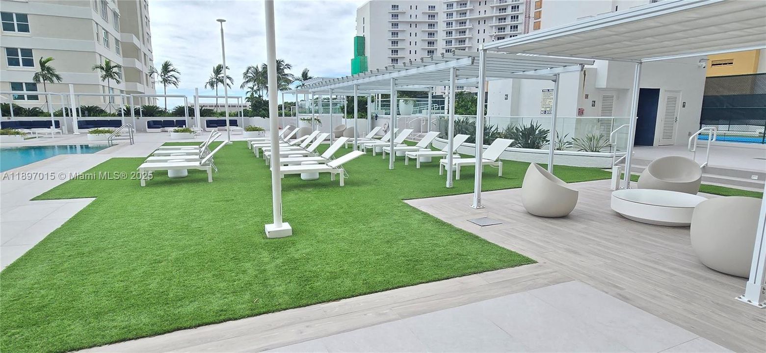 Recently Rented: $2,750 (1 beds, 1 baths, 735 Square Feet)