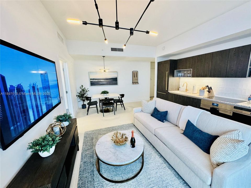 For Rent: $6,200 (2 beds, 2 baths, 837 Square Feet)