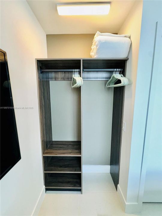 For Rent: $6,200 (2 beds, 2 baths, 837 Square Feet)