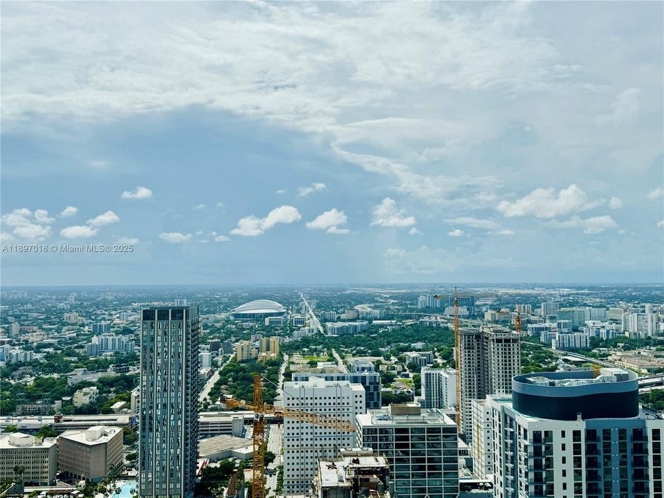 For Rent: $6,200 (2 beds, 2 baths, 837 Square Feet)