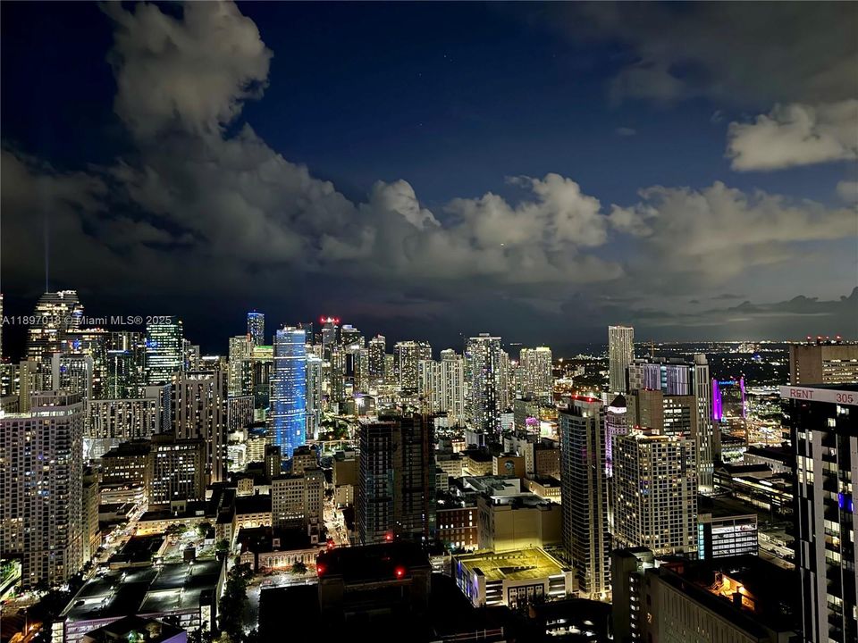 For Rent: $6,200 (2 beds, 2 baths, 837 Square Feet)