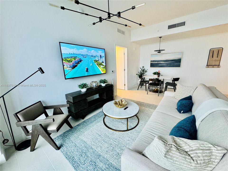 For Rent: $6,200 (2 beds, 2 baths, 837 Square Feet)