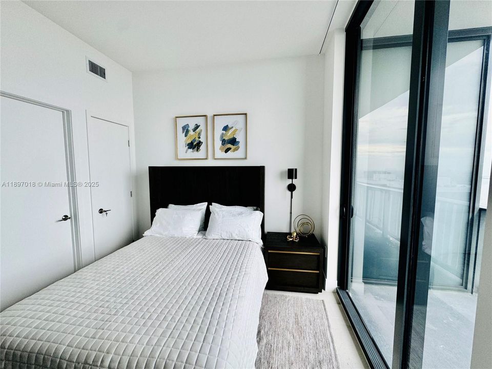 For Rent: $6,200 (2 beds, 2 baths, 837 Square Feet)